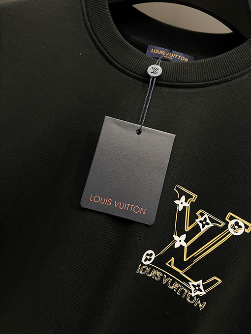 ルイヴィトン LV 大きなV字立体レタリングプリント ラウンドネック スパーカー