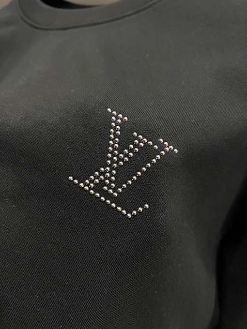 ルイヴィトン LV 新しい大きなV字立体レタリングプリント ラウンドネック スパーカー