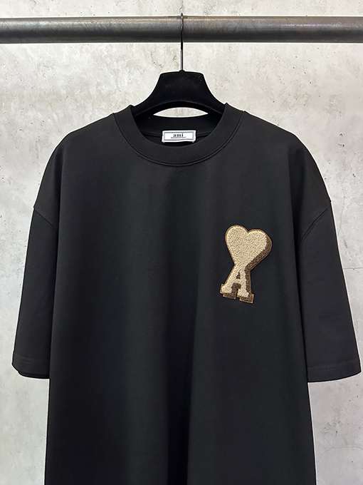 アミ レターハート型ラウンドネックヘビーウェイト半袖Tシャツ