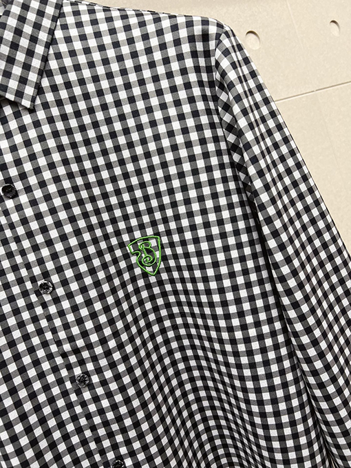 バーバリーコピー 新しいモデルセイコーの刺繍ロゴ長袖シャツ