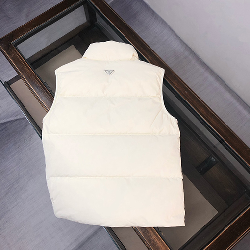プラダコピー 新作スタンドカラーダウンベスト