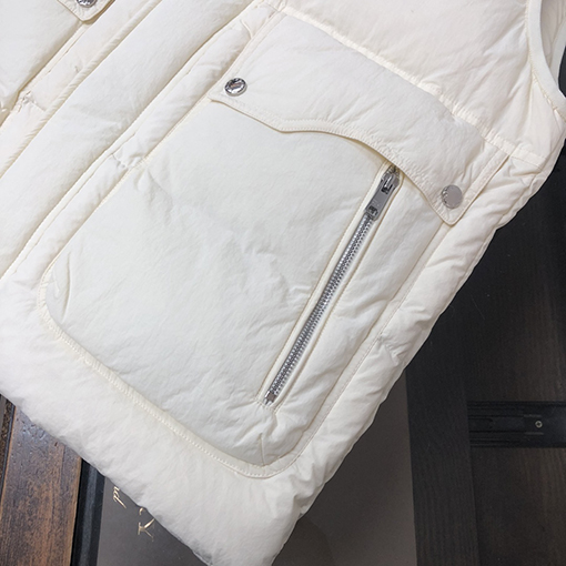 プラダコピー 新作スタンドカラーダウンベスト