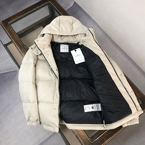 モンクレールスーパーコピー 新しいフード付きウールダウンジャケット