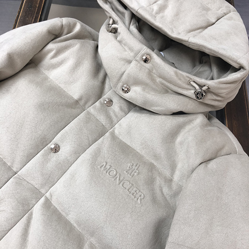 モンクレールスーパーコピー 新しいフード付きウールダウンジャケット