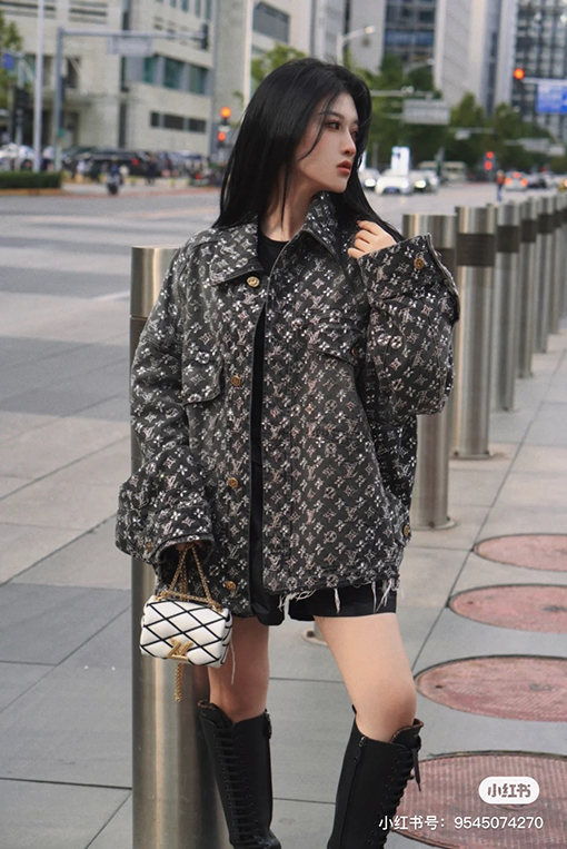 ルイヴィトンスーパーコピー モノグラムラインストーンジャカードデニムジャケット