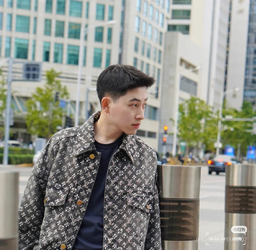 ルイヴィトンスーパーコピー モノグラムラインストーンジャカードデニムジャケット