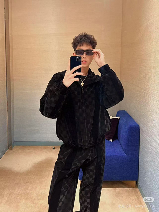 ルイヴィトンコピー 新しいチェッカーボードフロックジャカードジャケット