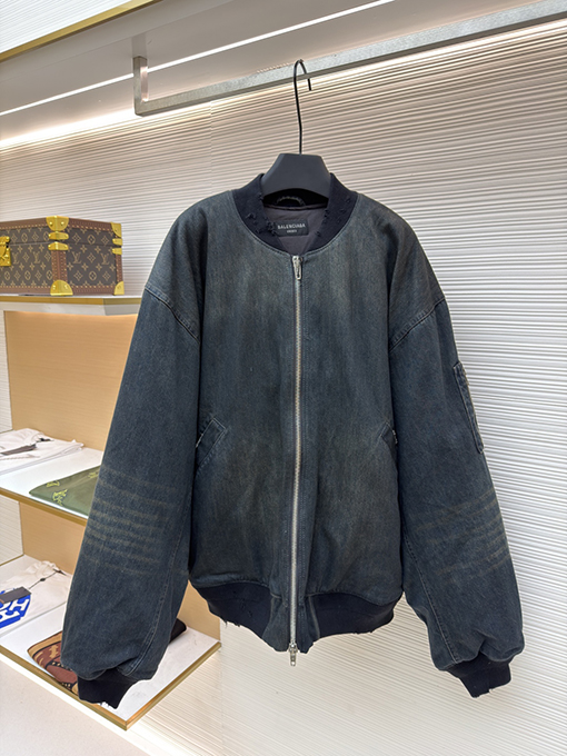 バレンシアガスーパーコピー 新作デニム泥染め薄手コットンジャケット