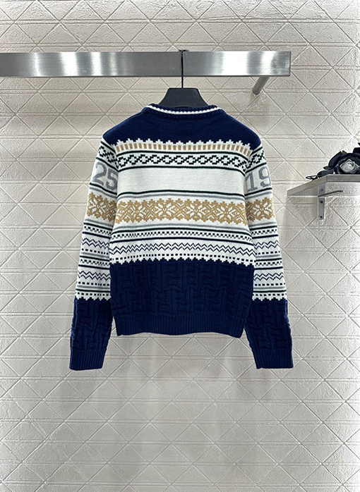 フェンディスーパーコピー 新しいヘビークロシェラウンドネックセーター