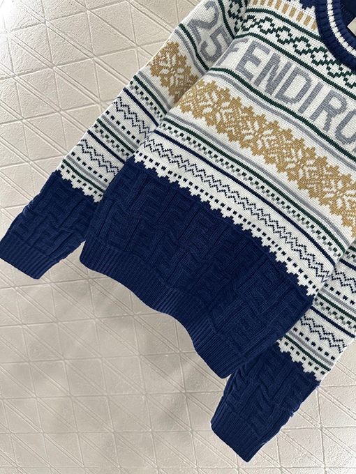 フェンディスーパーコピー 新しいヘビークロシェラウンドネックセーター