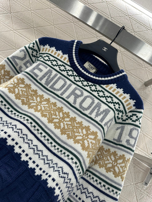 フェンディスーパーコピー 新しいヘビークロシェラウンドネックセーター