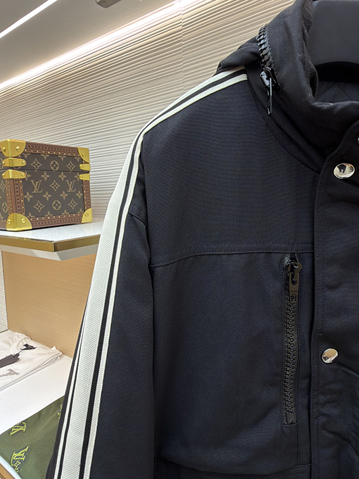 セリーヌ 新しいスキーパッド入りジャケット