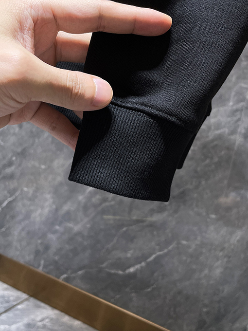 クロムハーツ ホースシューのローラー刺繍入りフード付きスパーカー