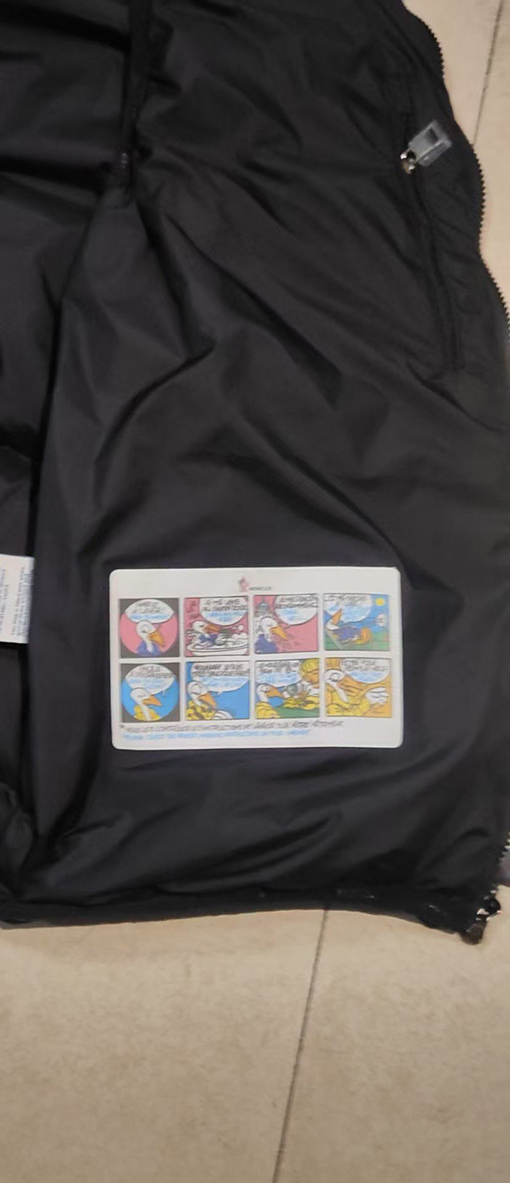 モンクレール 新しい色のカップルダウンベスト