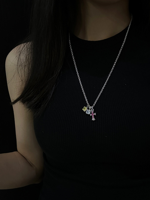 クロムハーツ 新しいクロスホワイトゴールドメッキシュガーキューブネックレス