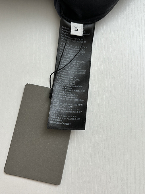 バレンシアガ Balenciag Hybrid コーク柄リバーシブルパーカー