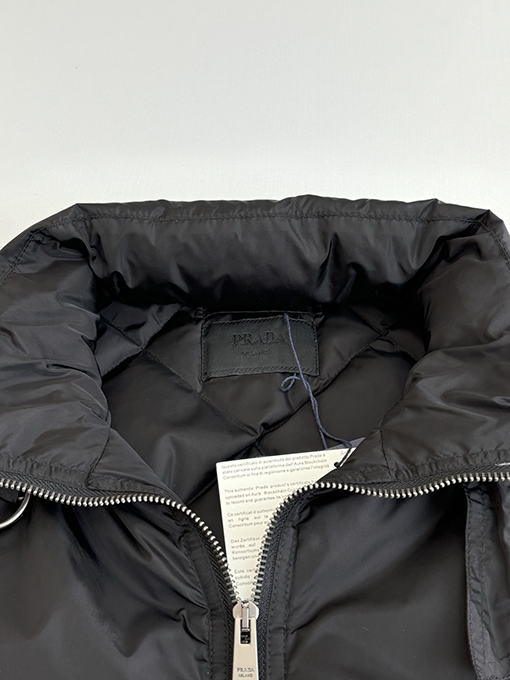 プラダコピー 厚のナイロンジッパーダウンジャケット