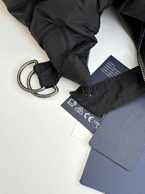 プラダコピー 厚のナイロンジッパーダウンジャケット