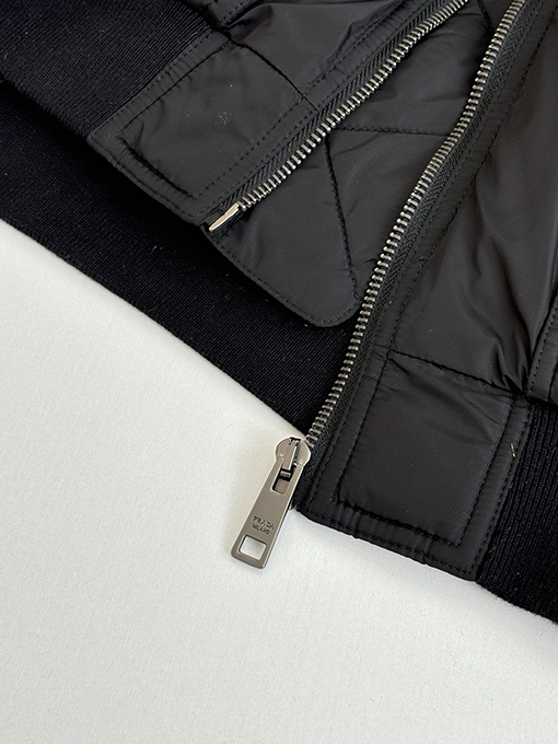 プラダコピー 厚のナイロンジッパーダウンジャケット