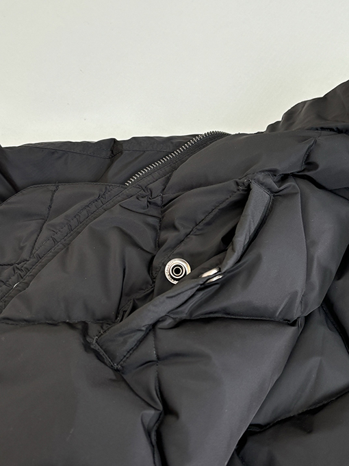 プラダコピー 厚のナイロンジッパーダウンジャケット