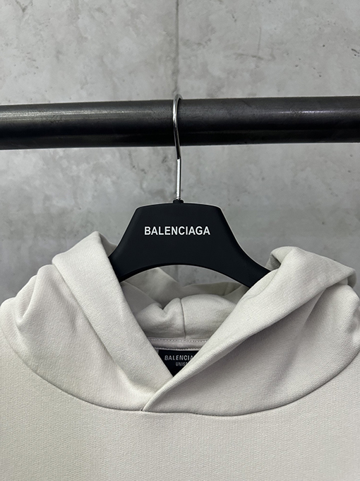 バレンシアガスーパーコピー ダブルBプリントフード付きスパーカー