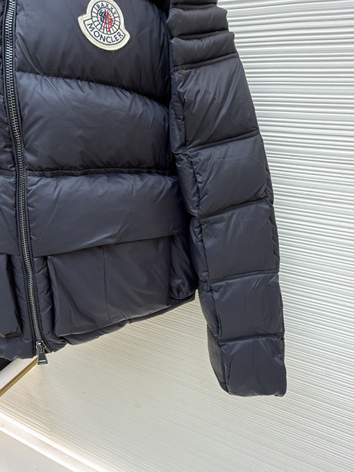 モンクレールコピー Maya 新しいマットなマヤダウンジャケット