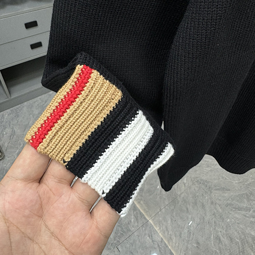 バーバリー 新しいダブルフェイスカシミヤジャカードセーター