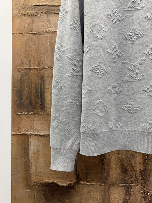 ルイヴィトンスーパーコピー 新作エンボスロゴジャカードセーター