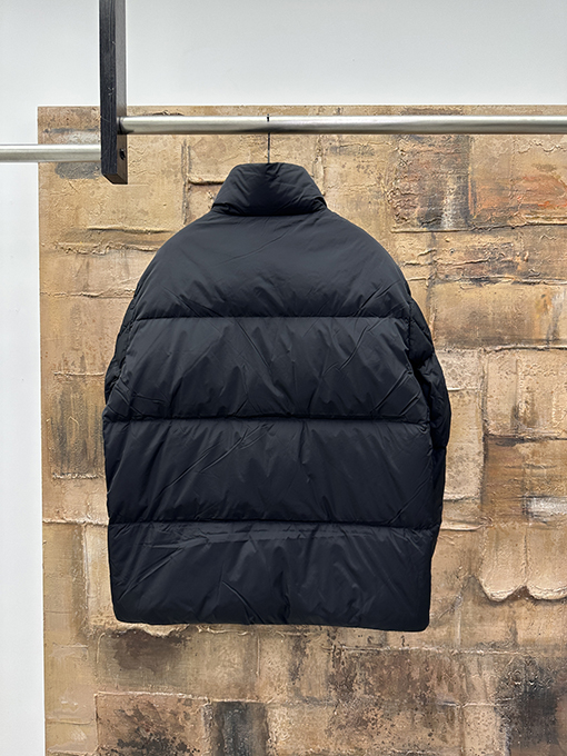 プラダスーパーコピー メンズダウンジャケット