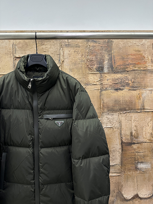 プラダスーパーコピー メンズダウンジャケット