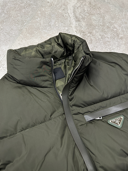 プラダスーパーコピー メンズダウンジャケット