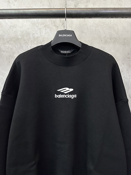 バレンシアガ 新スキーシリーズ 3M 刺繍クルーネックセーター
