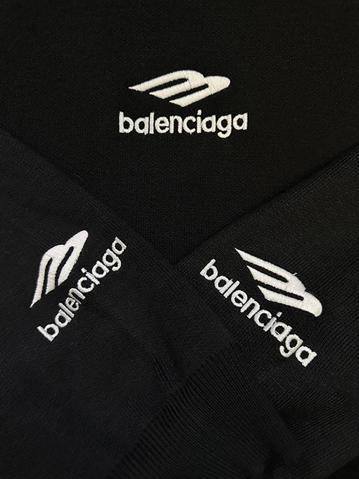 バレンシアガ 新スキーシリーズ 3M 刺繍クルーネックセーター