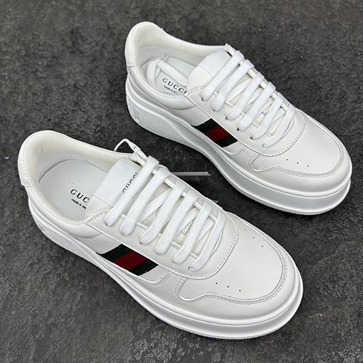 グッチスーパーコピー レトロで楽しい厚ビスケットスニーカー