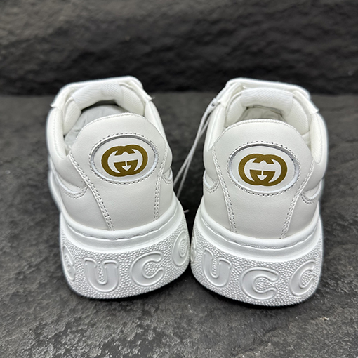 グッチスーパーコピー レトロで楽しい厚ビスケットスニーカー