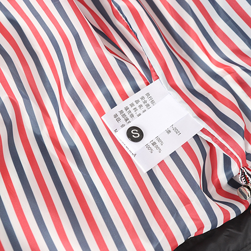 トムブラウン 新作フード付きダウンジャケット