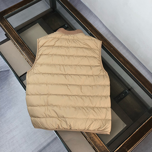 モンクレールコピー 新しいダウンベスト