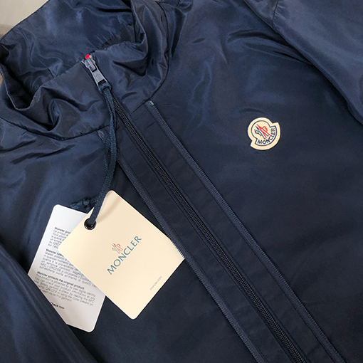 モンクレールコピー 新しいダウンベスト