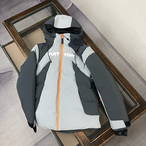 ルイヴィトン スプライスダウンジャケット