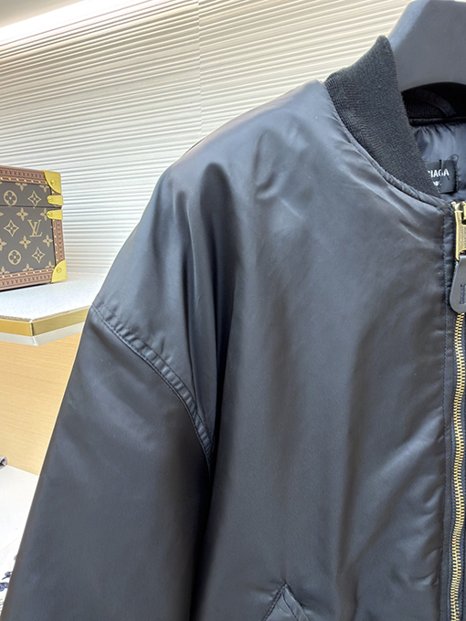 バレンシアガスーパーコピー Bomber ランウェイスタイルのフライトジャケットコットンコート