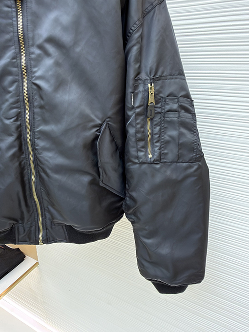 バレンシアガスーパーコピー Bomber ランウェイスタイルのフライトジャケットコットンコート