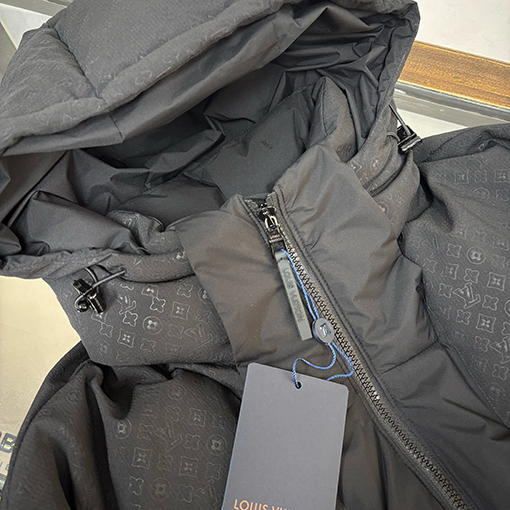 ルイヴィトンスーパーコピー メンズのフード付きプリントダウンジャケット