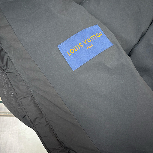 ルイヴィトンスーパーコピー メンズのフード付きプリントダウンジャケット