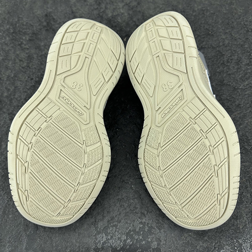 バレンシアガ HAMPTONS WORN-OUT スポーツシューズシリーズニーカー