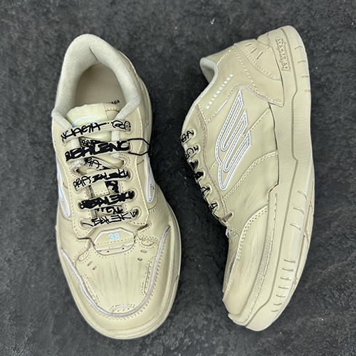 バレンシアガ HAMPTONS WORN-OUT スポーツシューズシリーズニーカー