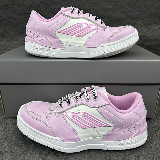 バレンシアガ HAMPTONS WORN-OUT スポーツシューズシリーズニーカー