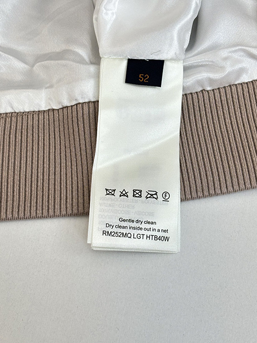 ルイヴィトン エンボスのレターカラー、ジップアップウールボンバージャケット