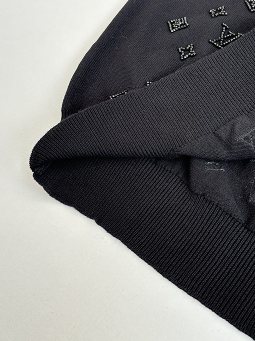 ルイヴィトンコピー 新しい無地ビーズニットセーター