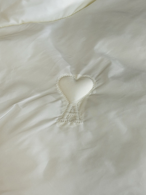 アミコピー ハート柄刺繍ダウンジャケットベスト