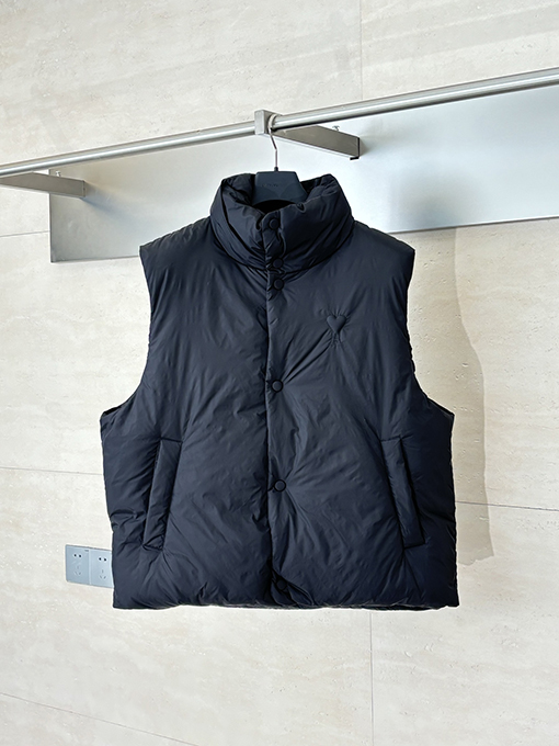 アミコピー ハート柄刺繍ダウンジャケットベスト